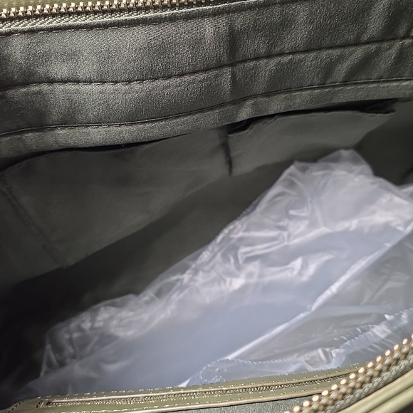 Badgely Mischka Olive Quilted Satchel/Handbag NWT - Picture 4 of 6